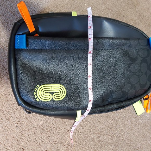 Coach Sling Back pack Bag - Picture 10 of 10